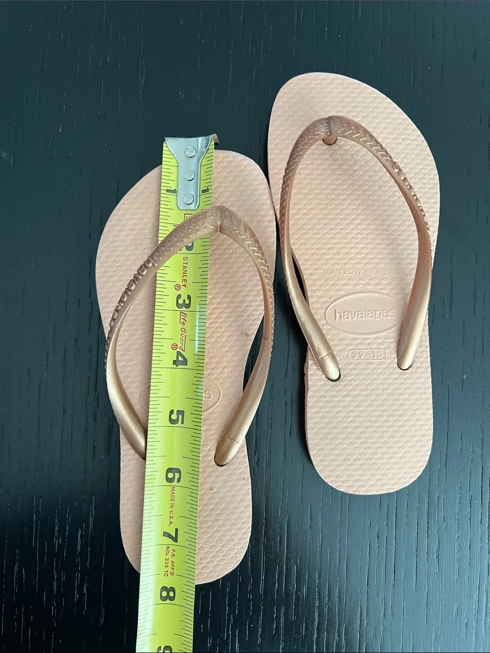 EUC Havaianas Flip Flops Pale Pink with Metallic Rose Gold Straps Kids sz 29/0